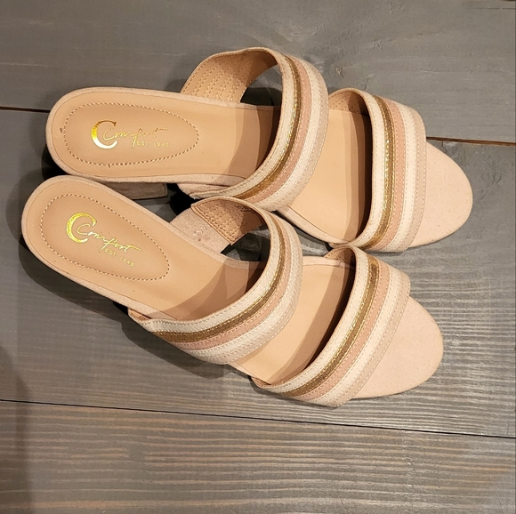 C Comfort Sandals - Picture 4 of 6